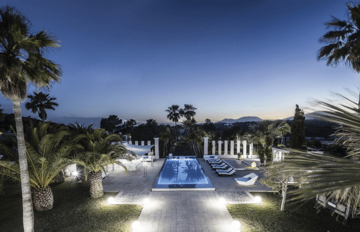 4c900a_7a150123bf02445f8b7ec13573a7d905~mv2